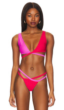 Lovers and Friends Little By Little Top in Fuchsia - Haut Lovers and Friends Little By Little en fuchsia - 恋人和朋友一点点紫红色上衣 - Lovers and Friends Little By Little Top in Fuchsia - Lovers and Friends 리틀 바이 리틀 탑 in Fuchsia - Amanti e amici a poco a poco Top in fucsia