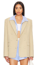 Lovers and Friends Lyra Blazer in Sage - Lovers and Friends - Blazer Lyra en sauge - Lovers and Friends Lyra 鼠尾草西装外套 - Lovers and Friends Lyra Blazer in Salbei - Lovers and Friends 라이라 블레이저(Sage) - Amanti e amici Lyra Blazer in salvia