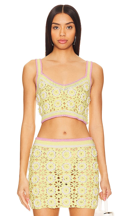 Lovers and Friends Meadow Crochet Top in Yellow - Lovers and Friends - Haut au crochet Meadow en jaune - Lovers and Friends Meadow 黄色钩针上衣 - Lovers and Friends Meadow Häkeltop in Gelb - Lovers and Friends Meadow 크로셰 탑 - Top all'uncinetto Lovers and Friends Meadow in giallo