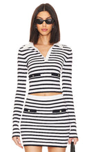Lovers and Friends Selene Striped Sweater in Black,White - Lovers and Friends Selene Pull rayé en noir, blanc - Lovers and Friends Selene 黑白条纹毛衣 - Lovers and Friends Selene Gestreifter Pullover in Schwarz, Weiß - Lovers and Friends 셀렌 스트라이프 스웨터 블랙, 화이트 색상 - Maglione a righe Selene per amanti e amici in nero, bianco