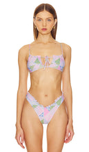 Lovers and Friends in A Haze Top in Lavender - Amoureux et amis dans un haut Haze en lavande - 薰衣草雾霾上衣中的恋人和朋友 - Liebhaber und Freunde in einem Haze Top in Lavendel - 연인과 친구를 위한 A Haze Top in Lavender - Amanti e amici in A Haze Top in lavanda