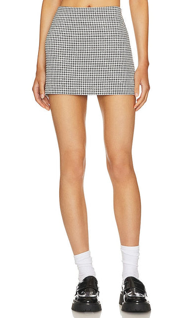 MAJORELLE Nadjha Mini Skirt in Black - MAJORELLE Mini-jupe Nadjha en noir - MAJORELLE Nadjha 黑色迷你裙 - MAJORELLE Nadjha Minirock in Schwarz - MAJORELLE Nadjha 미니 스커트 - Minigonna MAJORELLE Nadjha in nero