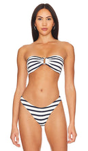 MILLY Cabana Nautical Stripe Bikini Top in Navy - Haut de bikini à rayures nautiques MILLY Cabana en bleu marine - MILLY Cabana 海军蓝航海条纹比基尼上衣 - MILLY Cabana Nautical Stripe Bikinioberteil in Marineblau - MILLY Cabana 노티컬 스트라이프 비키니 탑 네이비 색상 - Top bikini MILLY Cabana a righe nautiche in blu scuro