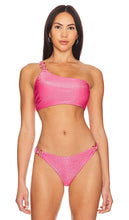 MILLY Cabana One Shoulder O-Ring Bikini Top in Pink - MILLY Cabana - Haut de bikini asymétrique à joint torique en rose - MILLY Cabana 粉色一肩 O 形圈比基尼上衣 - MILLY Cabana One-Shoulder-O-Ring-Bikinioberteil in Rosa - MILLY Cabana 원 숄더 O링 비키니 탑 핑크 색상 - Top bikini MILLY Cabana monospalla con O-Ring in rosa
