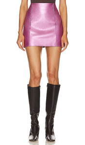 MILLY Oliviana Metallic Faux Leather Skirt in Pink - MILLY Oliviana - Jupe en similicuir métallisé rose - MILLY Oliviana 粉色金属人造皮裙 - MILLY Oliviana Metallic-Kunstlederrock in Rosa - MILLY Oliviana 메탈릭 인조 가죽 스커트핑크색 - MILLY Oliviana Gonna in ecopelle metallizzata in rosa