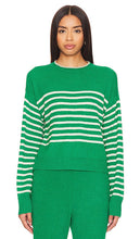 MONROW Boucle Knit Stripe Sweater in Green - MONROW Pull rayé en tricot bouclé en vert - MONROW 绿色毛圈圈针织条纹毛衣 - MONROW Bouclé-Strickpullover mit Streifen in Grün - MONROW 부클 니트 스트라이프 스웨터그린 색상 - MONROW Maglione a righe in maglia bouclé in verde