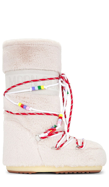 MOON BOOT Icon Boot in Cream - Botte Icon MOON BOOT en crème - MOON BOOT Icon 奶油色靴子 - MOON BOOT Icon Boot in Creme - MOON BOOT 아이콘 부츠 크림 색상 - MOON BOOT Icon Boot color crema