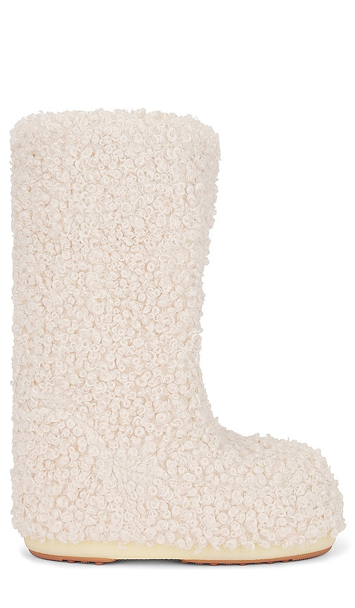 MOON BOOT Icon Faux Astrakan Boot in Cream - MOON BOOT Icon - Bottines imitation Astrakan - Crème - MOON BOOT Icon 奶油色仿 Astrakan 靴子 - MOON BOOT Icon Faux Astrakan Stiefel in Creme - MOON BOOT 아이콘 인조 아스트라칸 부츠 크림 색상 - MOON BOOT Stivale Icon in finto astrakan color crema