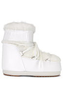 MOON BOOT in Optical White in White - MOON BOOT en Blanc Optique en Blanc - MOON 靴子 光学白 白色 - MOON BOOT in Optical White in Weiß - 화이트 컬러의 옵티컬 화이트 MOON BOOT - MOON BOOT in Bianco Ottico in Bianco