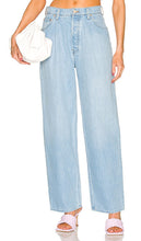 MOTHER SNACKS! The Pleated Fun Dip Puddle in Blue - MÈRE COLLATIONS ! La flaque d'eau plissée Fun Dip en bleu - 妈妈零食！蓝色褶皱趣味浸水坑 - MUTTER-SNACKS! Die Plissee Fun Dip Puddle in Blau - 어머니 간식! The Pleated Fun 딥 퍼들 블루 색상 - SNACK DELLA MADRE! La divertente pozzanghera plissettata in blu