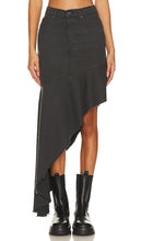 MOTHER The Crinkle Cut Skirt in Black - MOTHER La jupe froissée en noir - MOTHER 黑色褶皱剪裁半身裙 - MUTTER Der Crinkle-Cut-Rock in Schwarz - MOTHER 더 크링클 컷 스커트 블랙 색상 - MADRE La gonna dal taglio stropicciato in nero