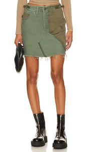 MOTHER The G.I. Jane Mini Skirt in Army - MÈRE Le G.I. Mini-jupe Jane en armée - 母亲大兵Jane 军装迷你裙 - MUTTER Der G.I. Jane Minirock in Army - 어머니 G.I. Jane 미니 스커트 - MADRE Il G.I. Minigonna Jane in stile militare