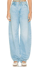 MOTHER The Kegger Utility Heel in Blue - MOTHER Le talon utilitaire Kegger en bleu - MOTHER Kegger 蓝色实用高跟鞋 - MUTTER Der Kegger Utility Heel in Blau - MOTHER The Kegger 유틸리티 힐 블루 색상 - MADRE Il tacco pratico Kegger in blu