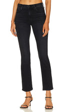 MOTHER The Mid Rise Dazzler Ankle in Black - MOTHER La cheville Dazzler taille mi-haute en noir - MOTHER 黑色中腰 Dazzler 脚踝鞋 - MOTHER Der Mid Rise Dazzler Ankle in Schwarz - MOTHER 미드 라이즈 대즐러 앵클 블랙 색상 - MADRE La caviglia Dazzler a vita media in nero