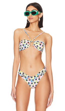 Maaji Halfmoon Reversible Bikini Top in White - Haut de bikini réversible Maaji Halfmoon en blanc - Maaji 白色半月形双面比基尼上衣 - Maaji Halfmoon Wende-Bikinioberteil in Weiß - Maaji Halfmoon 리버서블 비키니 탑 화이트 색상 - Top bikini reversibile Maaji Halfmoon in bianco