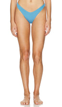 Maaji Reversible Splendour Bikini Bottom in Blue - Bas de bikini réversible Splendor Maaji en bleu - Maaji 蓝色双面比基尼泳裤 - Wendbare Splendor-Bikinihose von Maaji in Blau - Maaji 리버서블 스플렌더 비키니 하의 블루 색상 - Slip bikini reversibile Maaji Splendor in blu