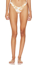 Maaji Splendour Reversible Bikini Bottom in Orange - Bas de bikini réversible Maaji Splendor en orange - Maaji Splendor 橙色双面比基尼泳裤 - Maaji Splendor Wende-Bikinihose in Orange - Maaji Splendor 리버서블 비키니 하의 오렌지 색상 - Slip bikini reversibile Maaji Splendor in arancione