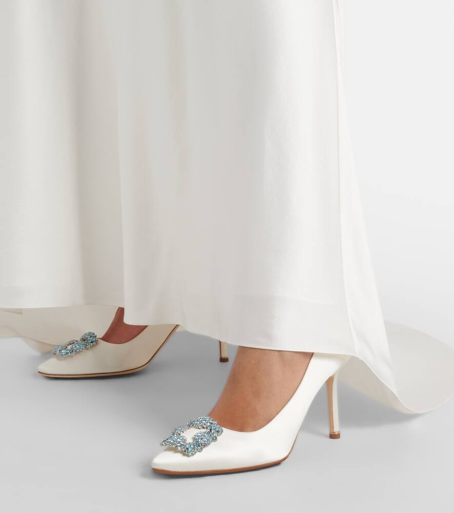 Manolo Blahnik Bridal Hangisi 90 embellished satin pumps