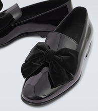 Manolo Blahnik Janser bow-detail patent leather loafers