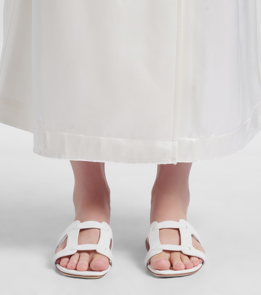 Manolo Blahnik Grellanuflat leather slides in White - Slides