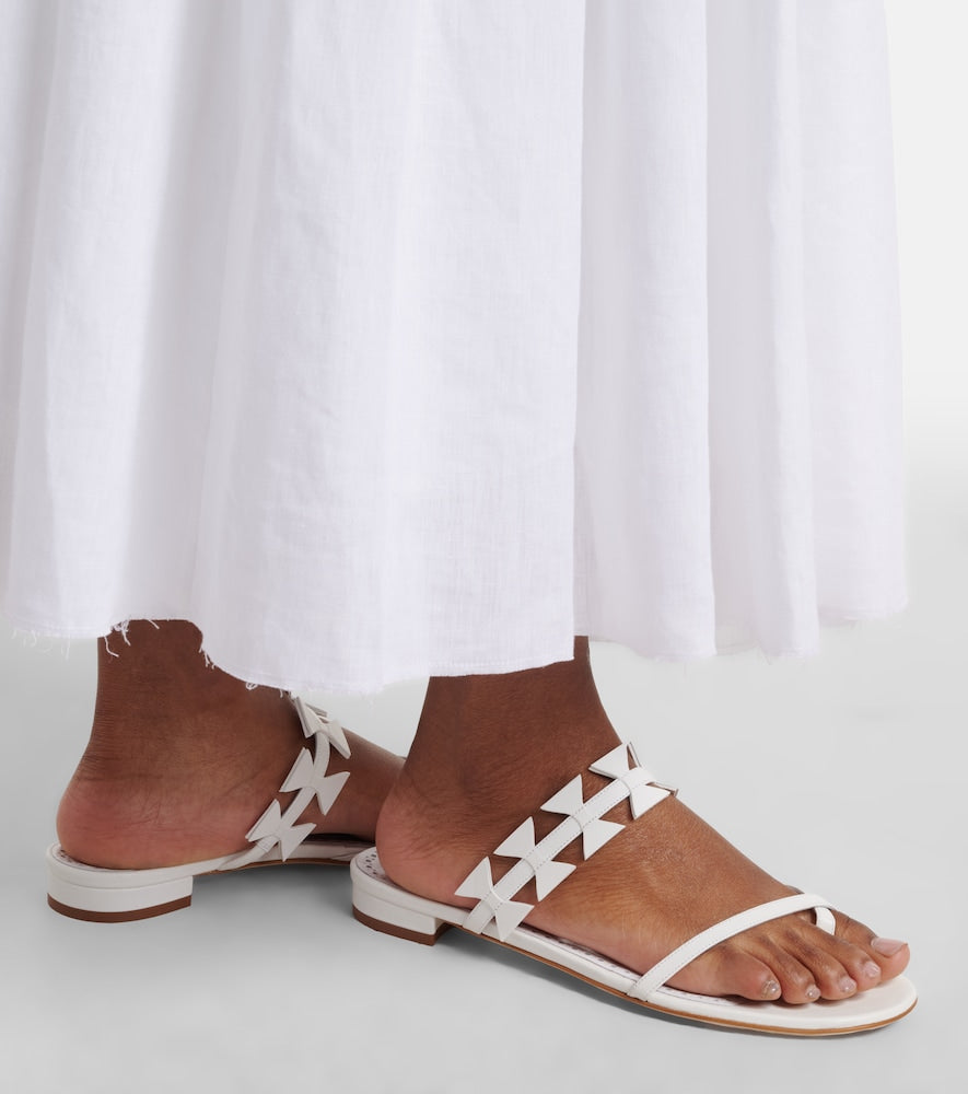 Manolo Blahnik Maura leather thong sandals in White - Flat Sandals