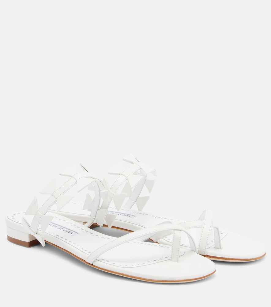 Manolo Blahnik Maura leather thong sandals in White - Flat Sandals