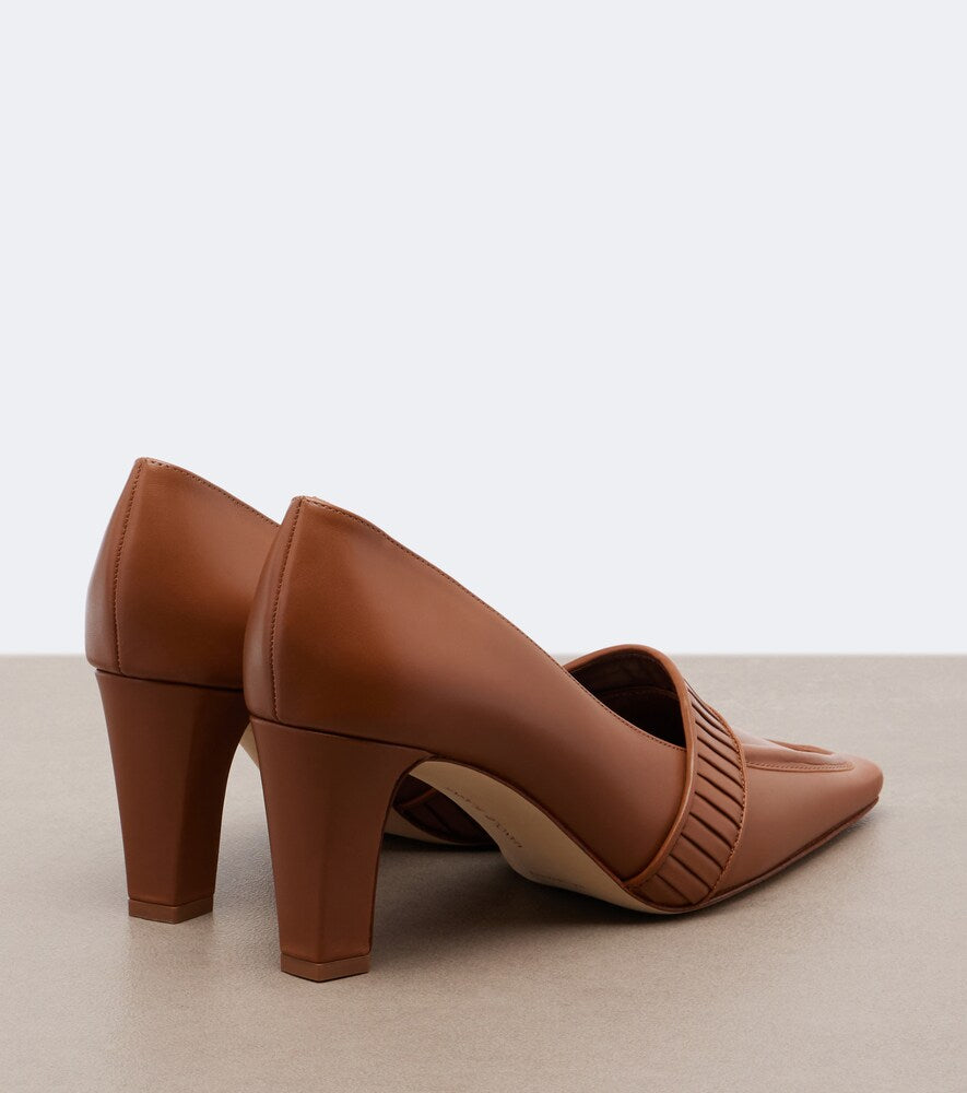 Manolo Blahnik Mindita leather pumps (Brown) - Mid Heel Pumps