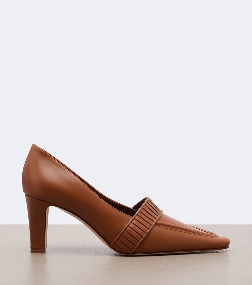 Manolo Blahnik Mindita leather pumps (Brown) - Mid Heel Pumps