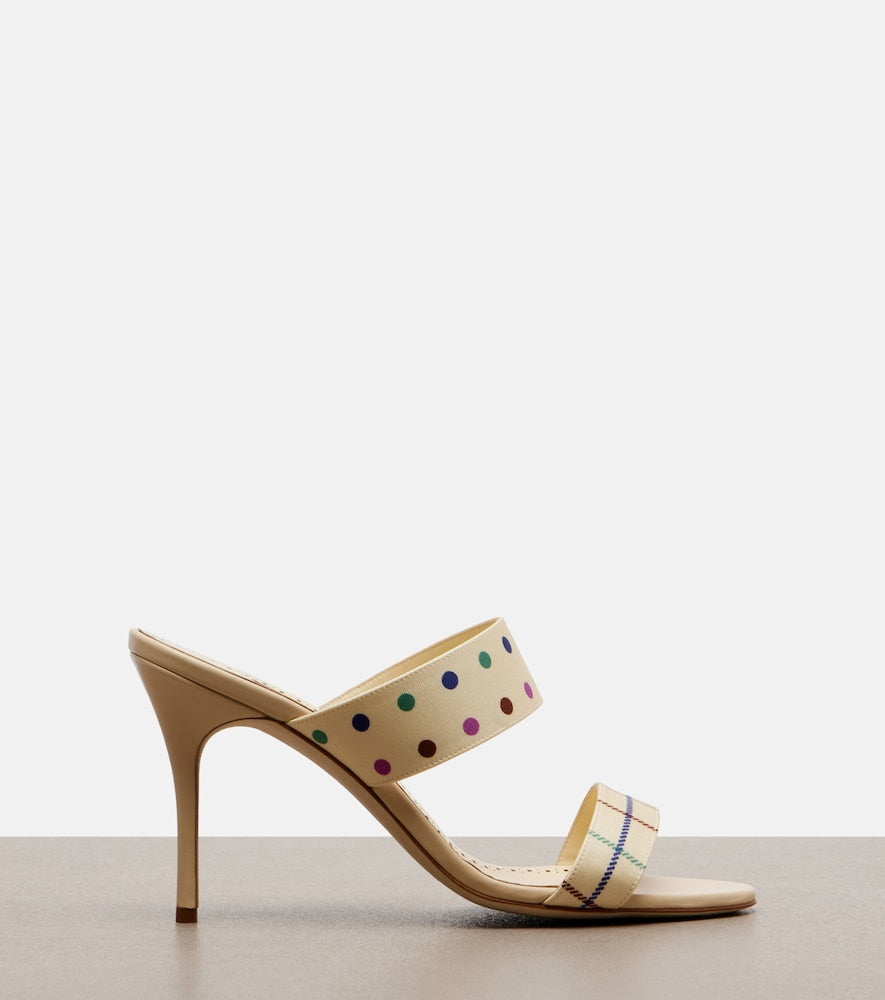 Manolo Blahnik Ralotapla printed satin mules in Beige - Heeled Sandals