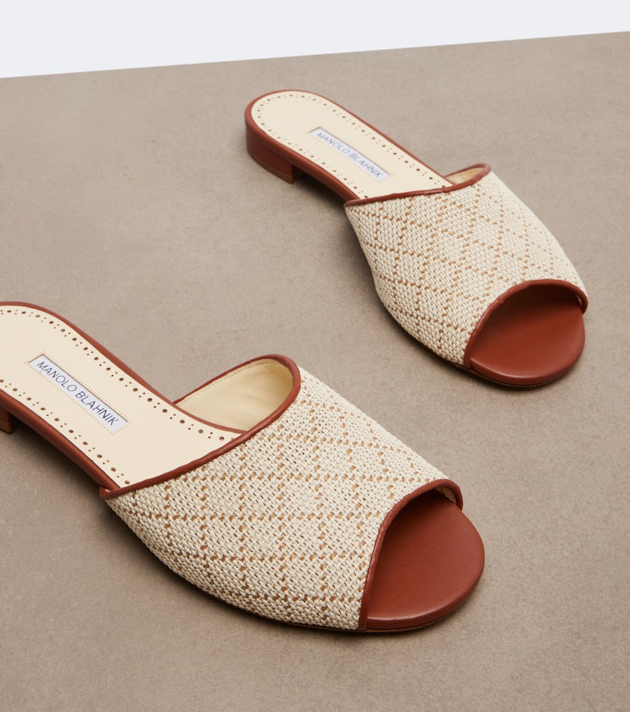 Manolo Blahnik Smirna raffia-effect slides (Beige) - Slides
