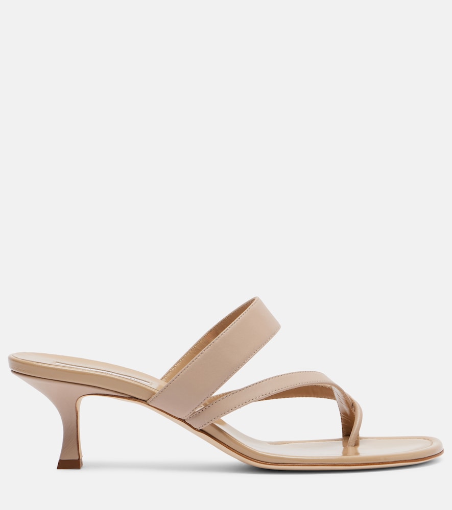 Manolo Blahnik Susa 50 leather thong sandals (Beige) - Mid Heel Sandals
