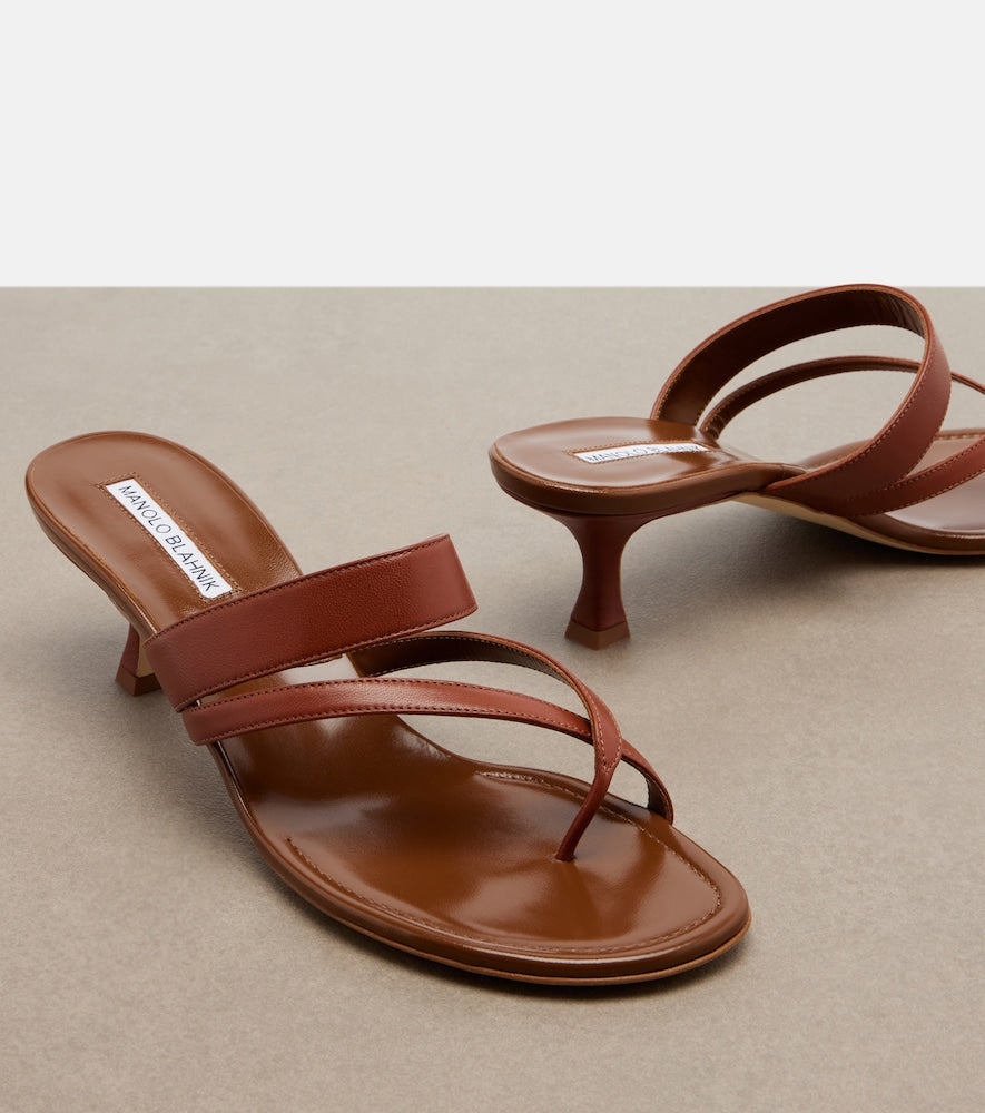 Manolo Blahnik Susa leather thong sandals (Brown) - Heeled Sandals