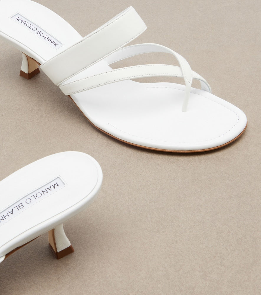 White Manolo Blahnik Susa leather thong sandals - Heeled Sandals