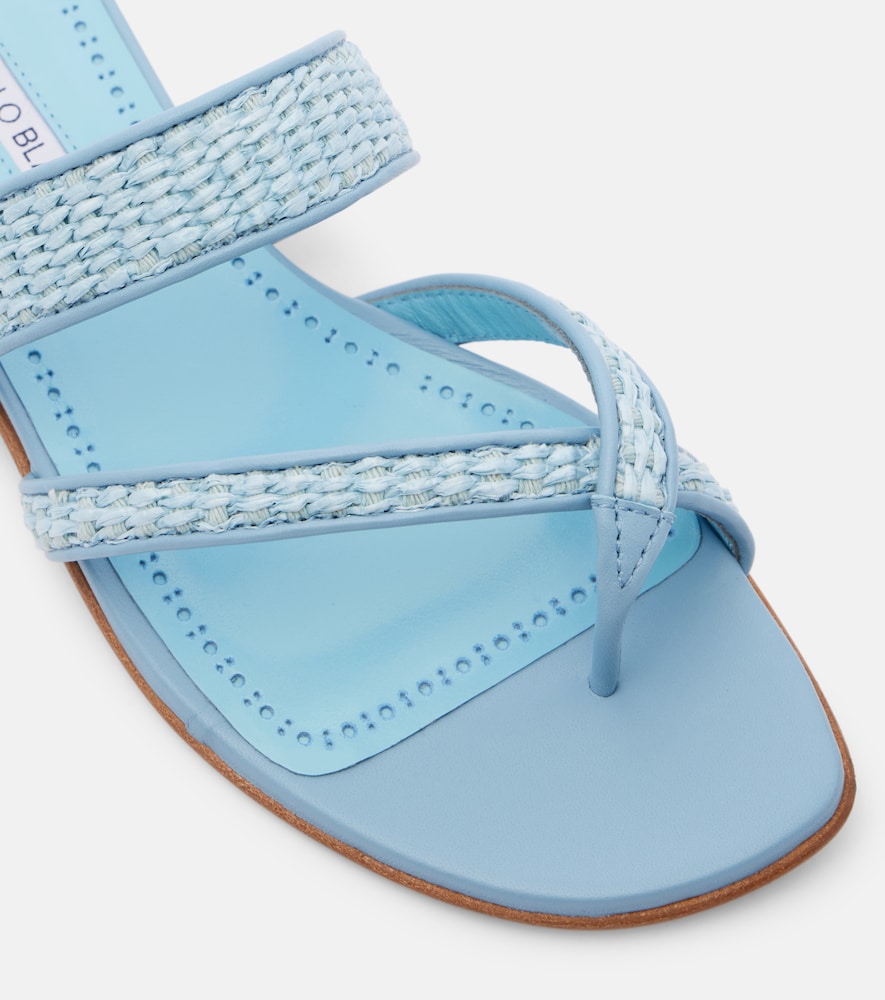 Manolo Blahnik Susara raffia thong sandals (Blue) - Flat Sandals