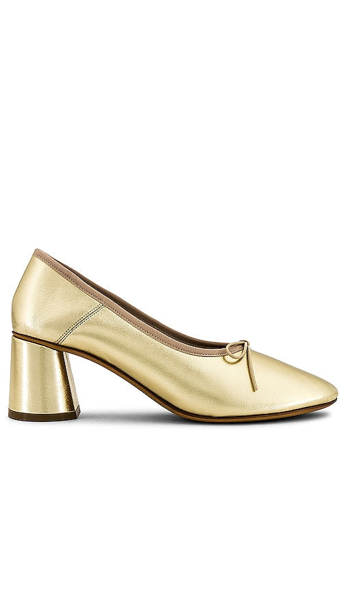 Mansur Gavriel Dream Pump in Metallic Gold - Escarpin Mansur Gavriel Dream en or métallisé - Mansur Gavriel 金属金梦想高跟鞋 - Mansur Gavriel Dream Pump in Metallic-Gold - Mansur Gavriel 드림 펌프스 메탈릭 골드 소재 - Décolleté Mansur Gavriel Dream in oro metallizzato