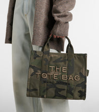 Marc Jacobs The Medium camouflage tote bag