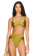 Marcia B Maxwell Chance Bikini Top in Olive - Marcia B Maxwell Chance Haut de bikini en olive - Marcia B Maxwell Chance 橄榄色比基尼上衣 - Marcia B Maxwell Chance Bikinioberteil in Oliv - Marcia B Maxwell Chance 비키니 탑 - Top bikini Marcia B Maxwell Chance in verde oliva