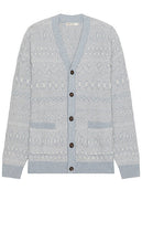 Marine Layer All Over Texture Intarsia Cardigan in Baby Blue - Cardigan en intarsia texturé à couche marine en bleu bébé - 淡蓝色海洋层全纹理嵌花开衫 - Marineblauer, durchgehend strukturierter Intarsien-Cardigan in Babyblau - 마린 레이어 올오버 텍스처 인타르시아 카디건 베이비 블루 색상 - Cardigan con intarsio a trama intera con strato marino in blu baby