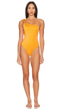 Maygel Coronel Piave One Piece in Orange - Maygel Coronel Piave une pièce en orange - Maygel Coronel Piave 一件 橙色 - Maygel Coronel Piave Einteiler in Orange - Maygel Coronel Piave 원피스 오렌지 색상 - Costume intero Maygel Coronel Piave in arancione