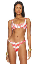 Mello The Label Sport Bikini Top in Red - Haut de bikini sport Mello The Label en rouge - Mello The Label 红色运动比基尼上衣 - Mello The Label Sport-Bikinioberteil in Rot - Mello The Label 스포츠 비키니 탑 레드 색상 - Top bikini sportivo Mello The Label in rosso
