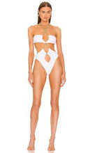 Michael Costello Shae One Piece in White - Michael Costello Shae une pièce en blanc - 迈克尔·科斯特洛 Shae 白色一件 - Michael Costello Shae Einteiler in Weiß - Michael Costello SHAE 원피스 화이트 색상 - Michael Costello Shae Costume intero in bianco