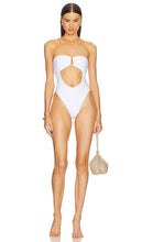 Michael Costello x REVOLVE Amerie One Piece in White - Michael Costello x REVOLVE Amerie One Piece en blanc - Michael Costello x REVOLVE Amerie One Piece 白色 - Michael Costello x REVOLVE Amerie Einteiler in Weiß - Michael Costello x REVOLVE Amerie 원피스 in 화이트 - Michael Costello x REVOLVE Amerie One Piece in bianco