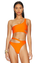 Michael Costello x REVOLVE Melani Top in Orange - Michael Costello x REVOLVE Haut Melani en Orange - Michael Costello x REVOLVE Melani 橙色上衣 - Michael Costello x REVOLVE Melani Top in Orange - Michael Costello x REVOLVE 멜라니 탑 in 오렌지 - Top Michael Costello x REVOLVE Melani in arancione