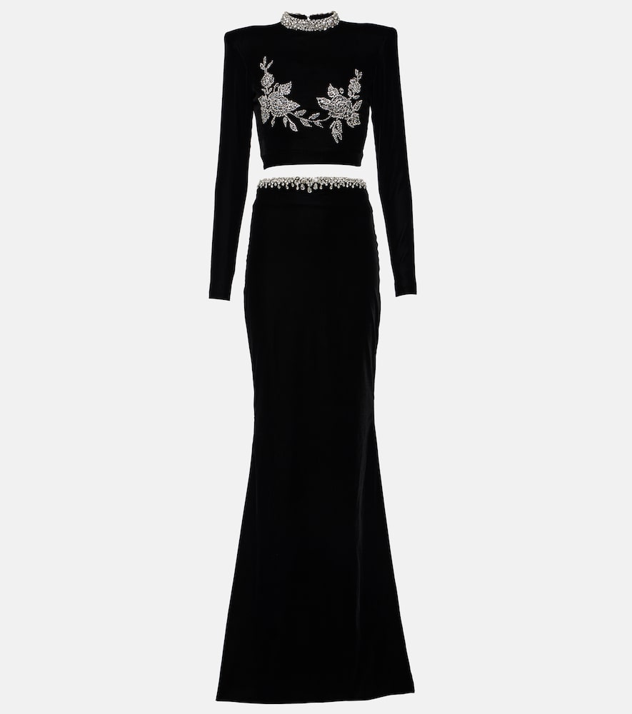 Miss Sohee Embroidered crop top and maxi skirt. Sohee小姐刺绣露脐上衣和长裙