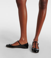 Miu Miu Logo patent leather ballet flats