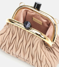 Miu Miu Miu Belle Mini matelass√É¬© leather clutch