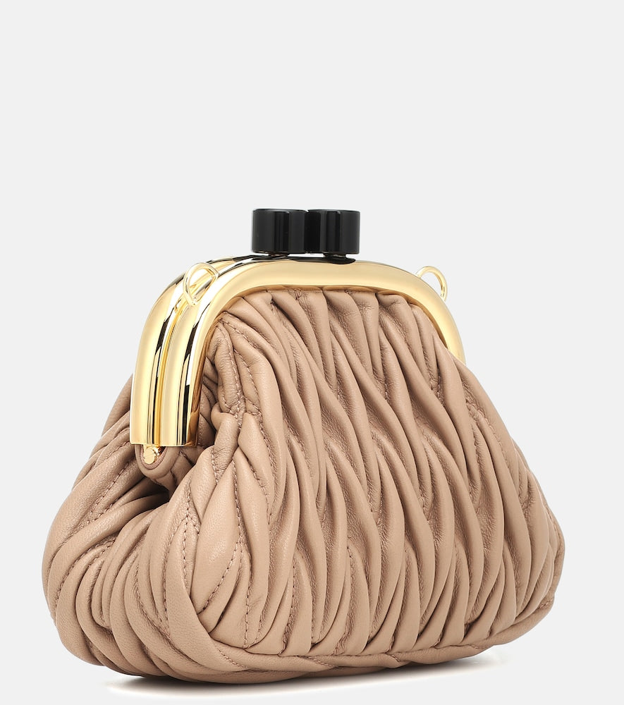Miu Miu Miu Belle Mini matelass√É¬© leather clutch