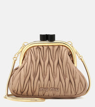 Miu Miu Miu Belle Mini matelass√É¬© leather clutch - Miu Miu Miu Belle Mini 绗缝皮革手拿包