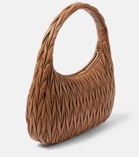 Miu Miu Wander Medium matelass√É¬© leather shoulder bag