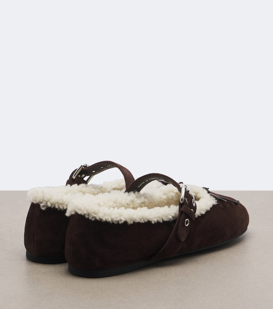 Miu Miu Shearling-lined suede ballet flats in Brown - Ballerina Flats